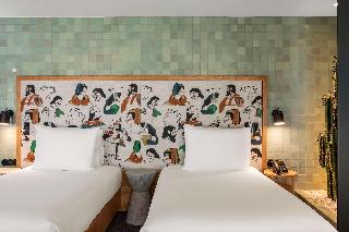 Se Catedral Hotel Porto, Tapestry Collection by Hi fotoÄŸrafÄ±