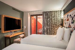 Se Catedral Hotel Porto, Tapestry Collection by Hi fotoÄŸrafÄ±