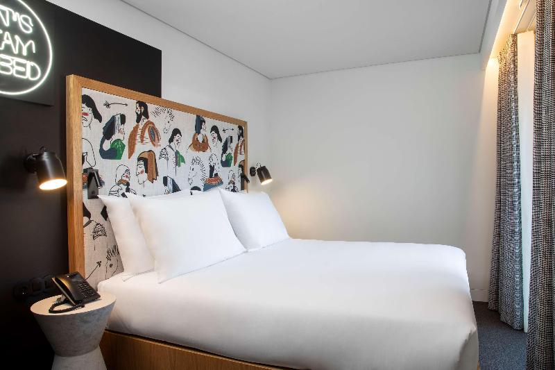 Se Catedral Hotel Porto, Tapestry Collection by Hi - Oda