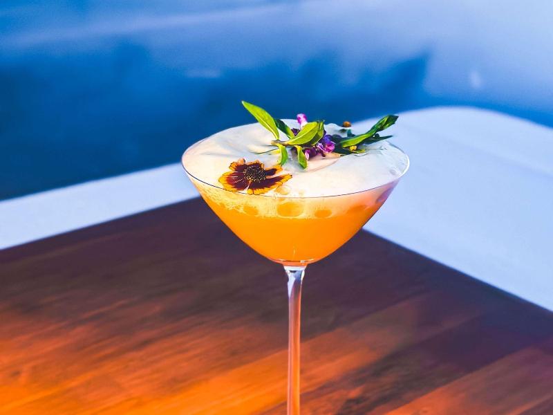 V Villas Phuket - MGallery - Bar
