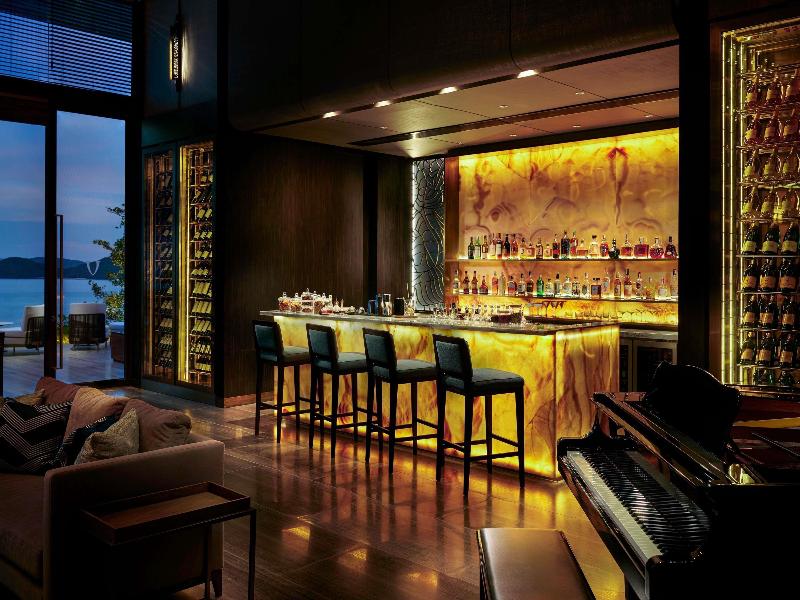 V Villas Phuket - MGallery - Bar