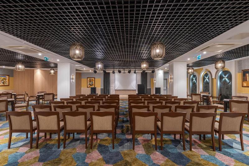 Fame Residence Kemer - Toplantı