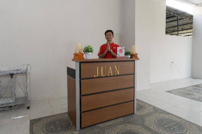 OYO 1542 Juan Palace - Lobi