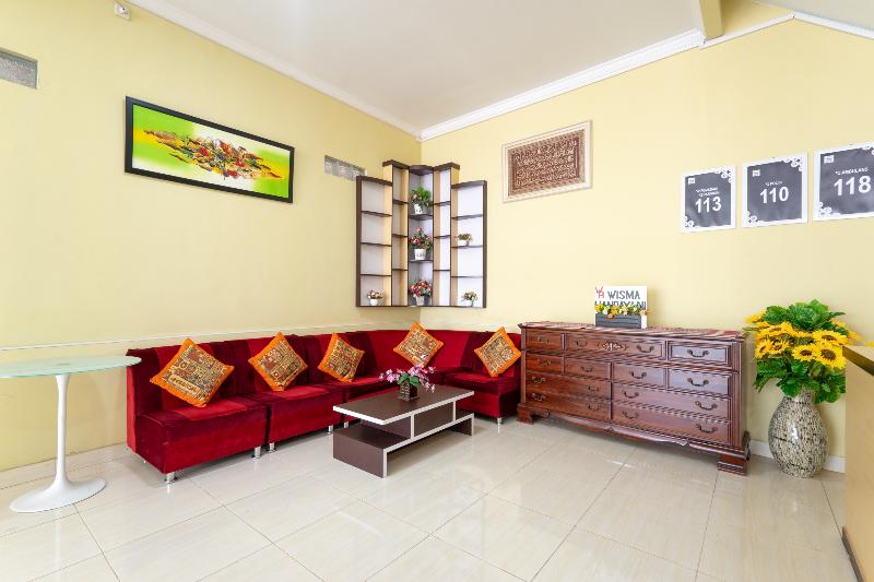 OYO Life 3003 Wisma Handayani - Lobi