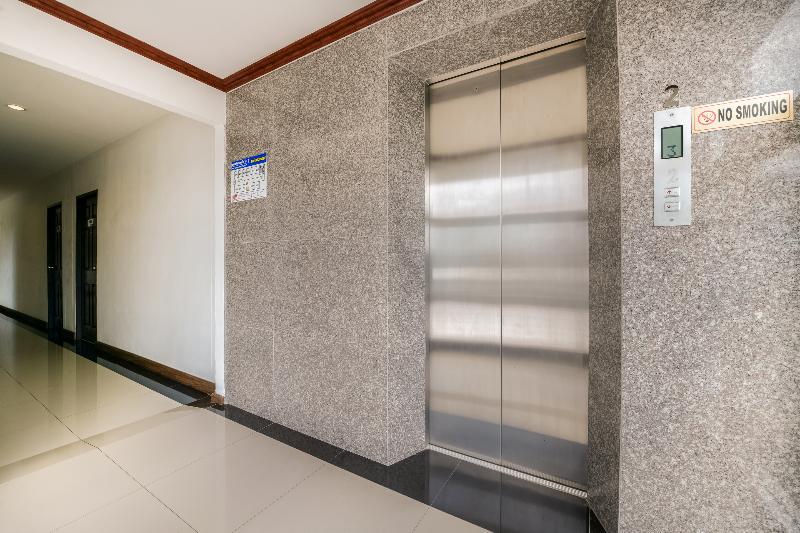 OYO 350 Mae Saeng Place - Lobi