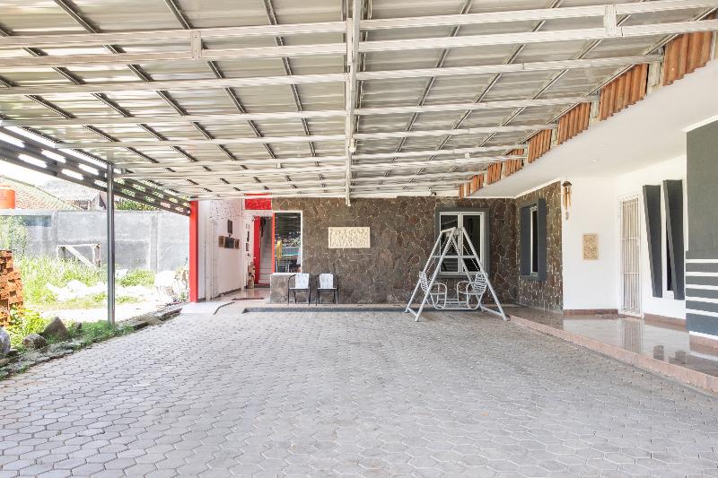 OYO 2919 Andung Residence - Genel