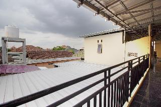 SPOT ON 3005 Kost Rumaisha Syariah otel fotoğrafı