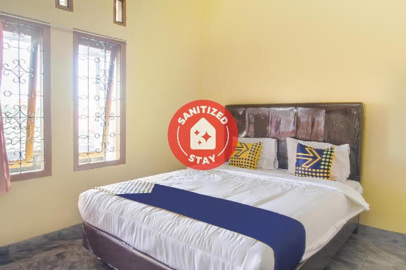 SPOT ON 3005 Kost Rumaisha Syariah - Oda