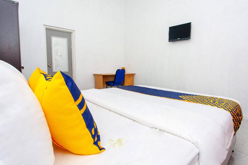 Spot On 2830 Azka Guest House Syariah - Oda