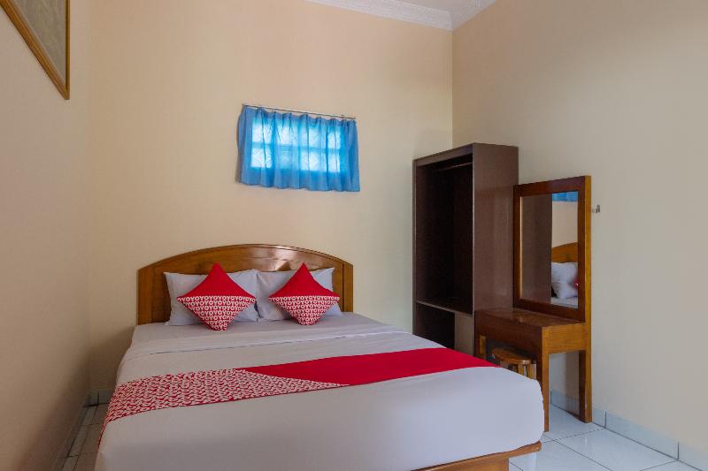 OYO 3024 Hotel Kebon Manis - Oda