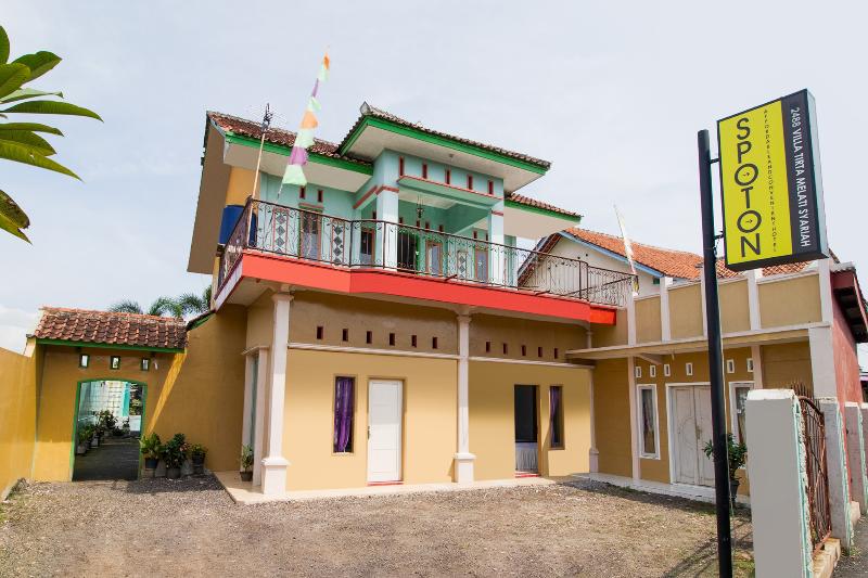 Spot On 2488 Villa Tirta Melati Syariah - Genel