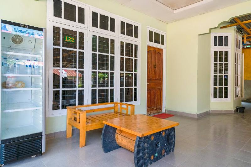 OYO Life 2745 Nabeza House - Lobi