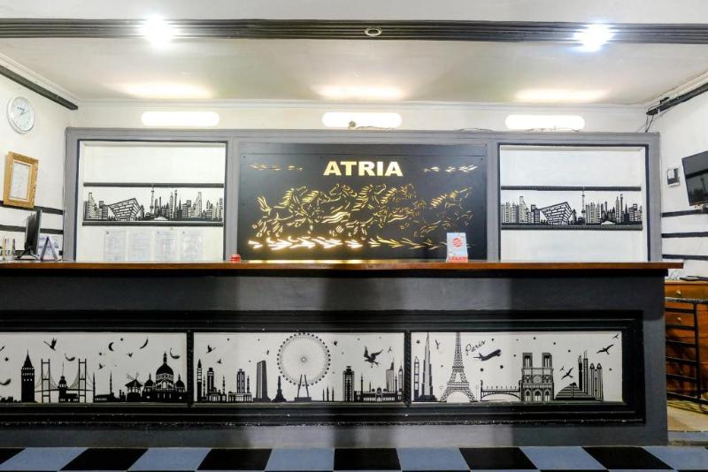 OYO 2966 Hotel Atriaz - Lobi