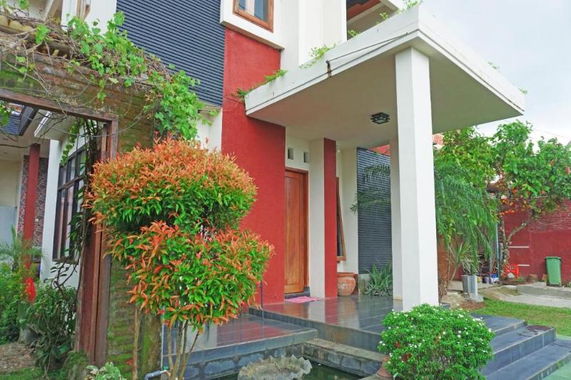 OYO 2860 The Castury Homestay Syariah - Lobi