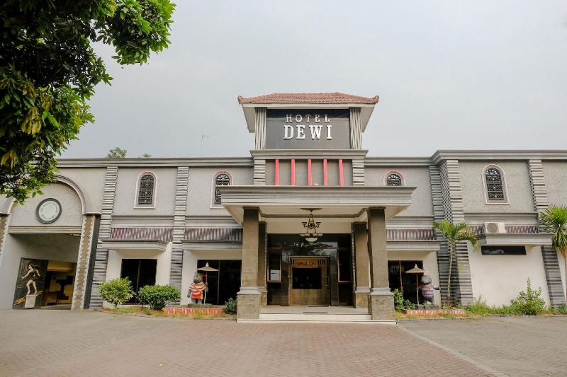 Spot On 1971 Hotel Dewi - Genel