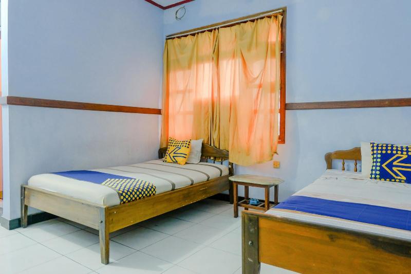 Spot On 1971 Hotel Dewi - Oda