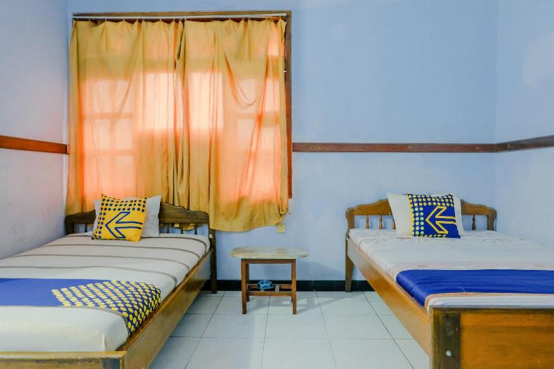 Spot On 1971 Hotel Dewi - Oda