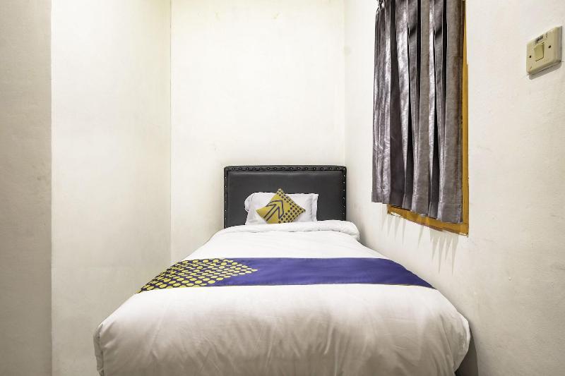 Spot On 2412 Mandala Residence - Oda