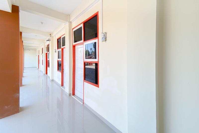 Super OYO 3092 Falah Residence Syariah - Lobi