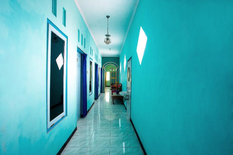 Spot On 2871 Hotel Budi - Lobi
