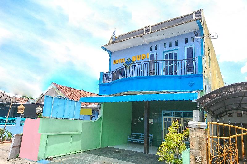 Spot On 2871 Hotel Budi - Genel