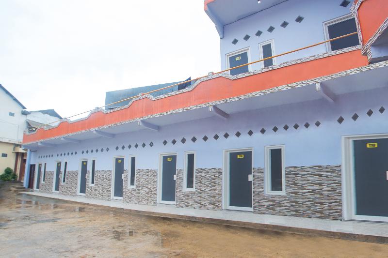 Spot On 3119 Hotel Kurnia - Lobi