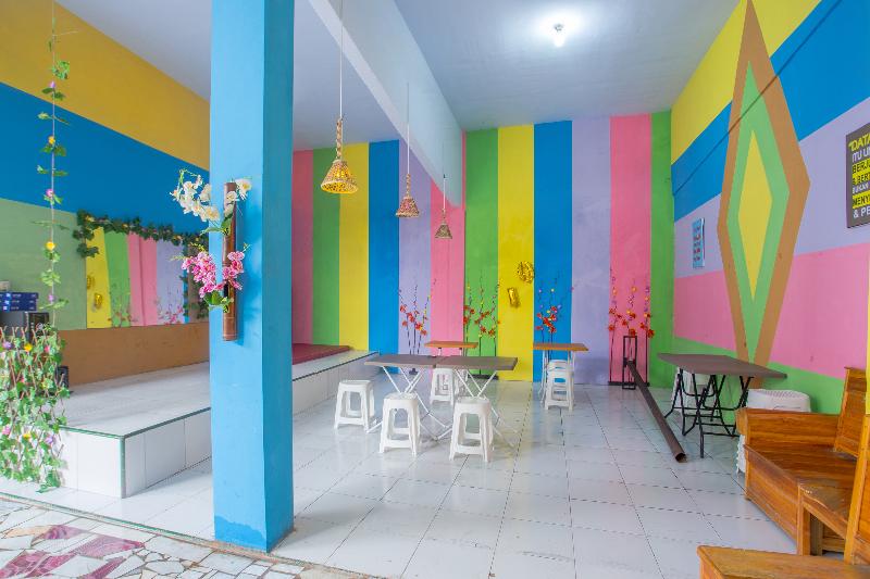 Spot On 3119 Hotel Kurnia - Lobi