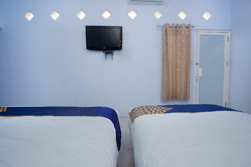 Spot On 3119 Hotel Kurnia - Oda