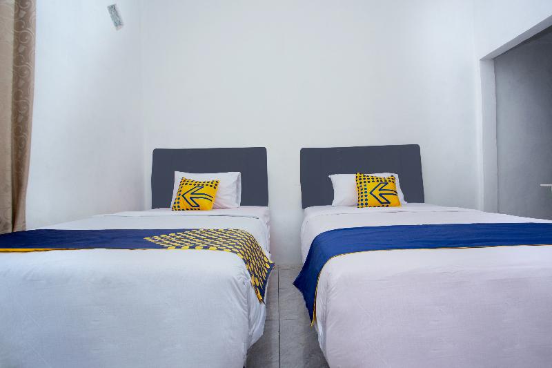 Spot On 3119 Hotel Kurnia - Oda