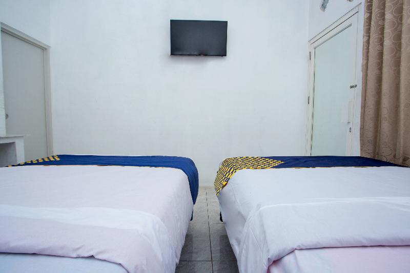 Spot On 3119 Hotel Kurnia - Oda