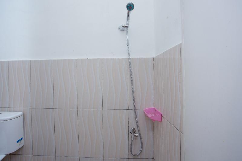 Spot On 3119 Hotel Kurnia - Oda