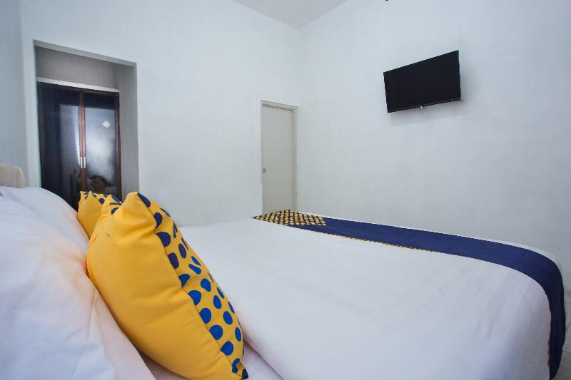 Spot On 3119 Hotel Kurnia - Oda