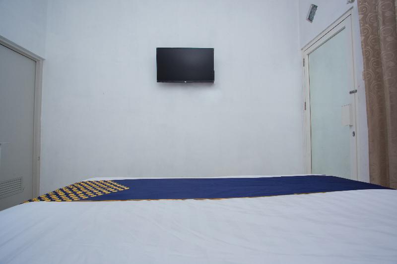 Spot On 3119 Hotel Kurnia - Oda