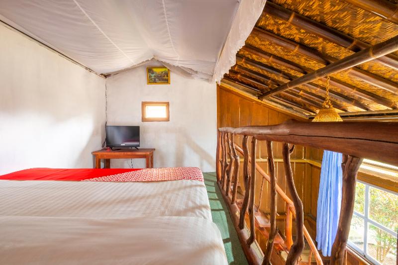 OYO 2278 Cikidang Hunting Resort - Oda