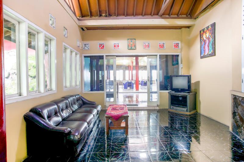SPOT ON 2584 Hotel Karya Nunggal Asri - Lobi