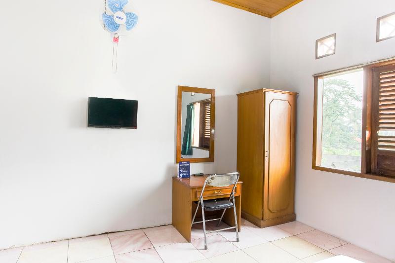 SPOT ON 2584 Hotel Karya Nunggal Asri - Oda