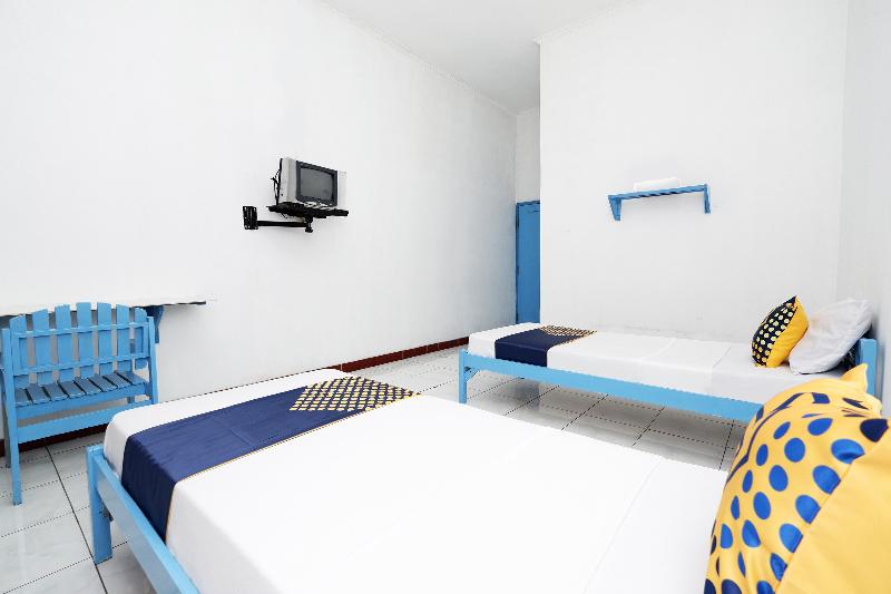 Spot On 2289 Hotel Saudara - Oda