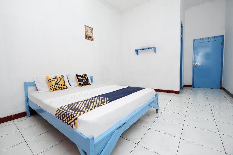 Spot On 2289 Hotel Saudara - Oda