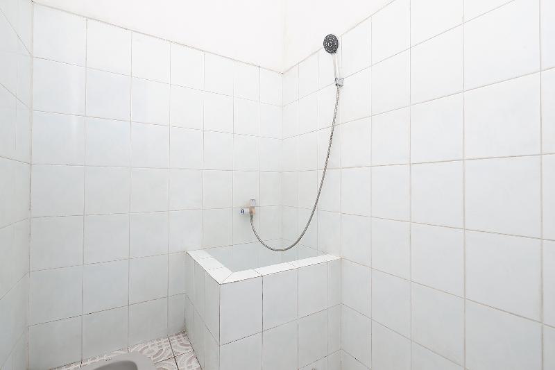 Spot On 2289 Hotel Saudara - Oda