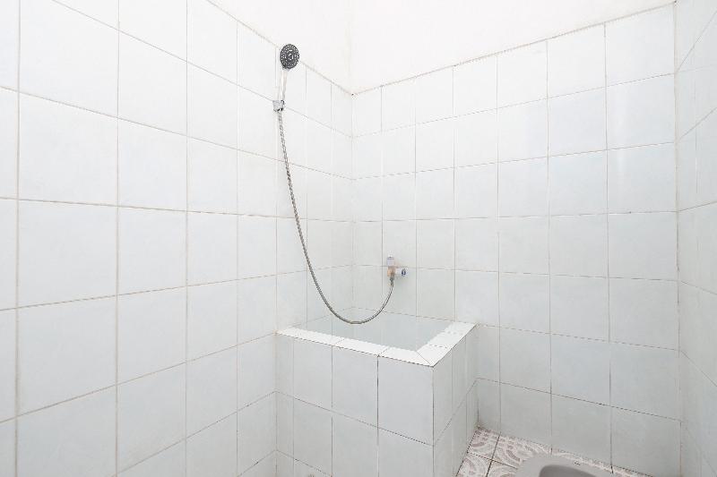 Spot On 2289 Hotel Saudara - Oda