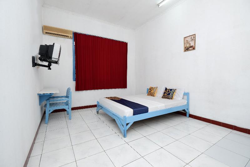 Spot On 2289 Hotel Saudara - Oda