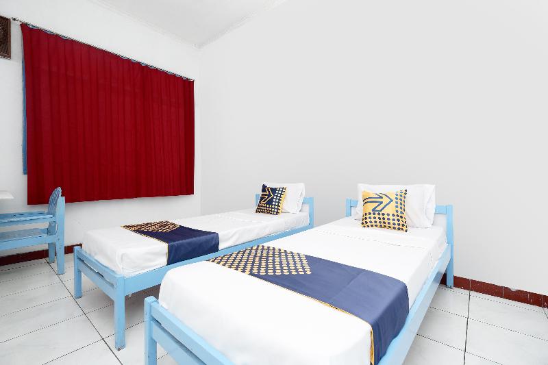 Spot On 2289 Hotel Saudara - Oda