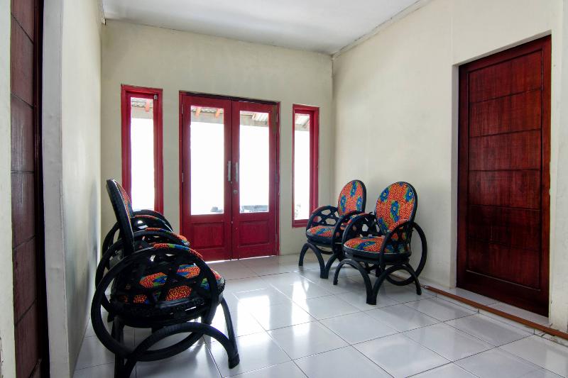Hotel O Griya Annisa - Lobi