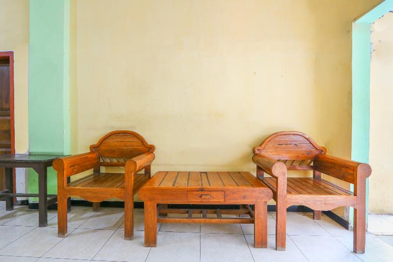 Spot On 2422 Hotel Moga Sari - Lobi