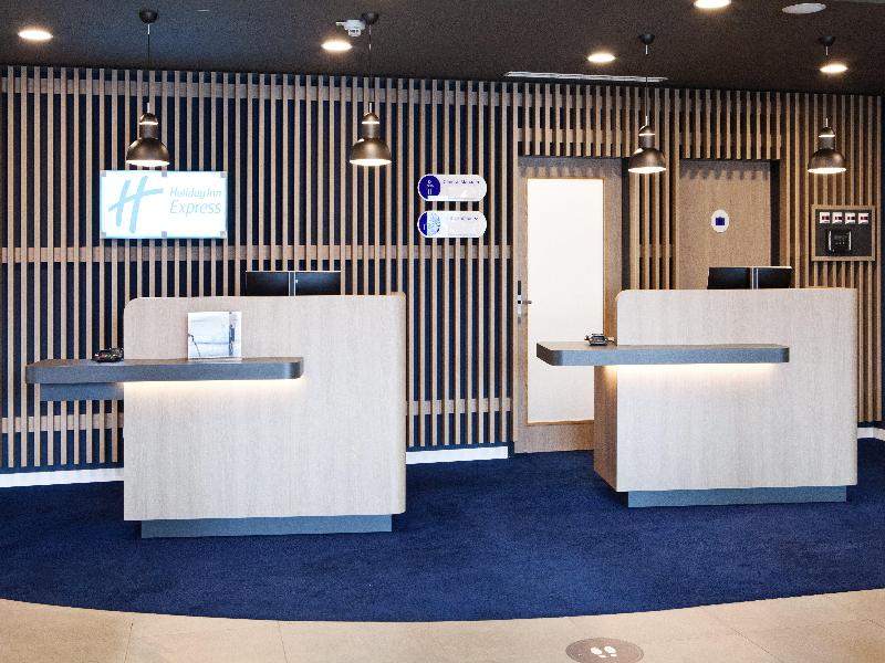 Holiday Inn Express Munich Olching - Lobi
