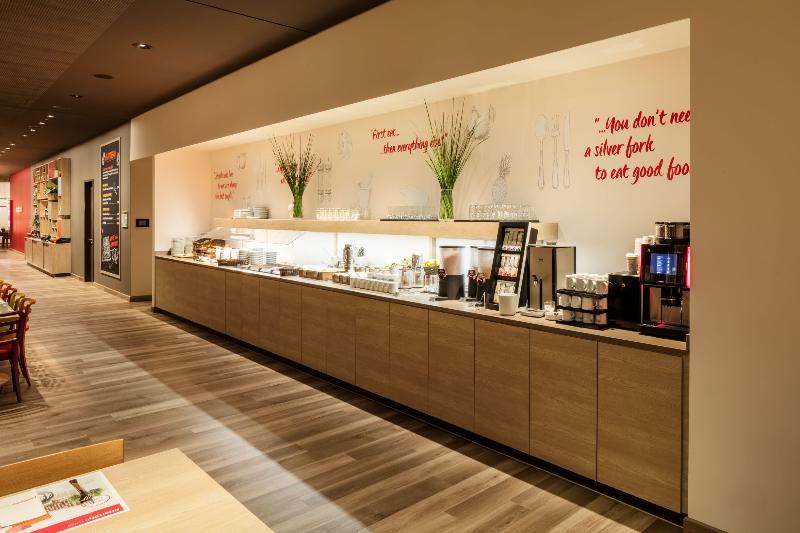 IntercityHotel Graz - Lobi