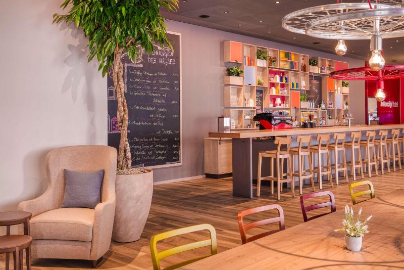 IntercityHotel Graz - Lobi