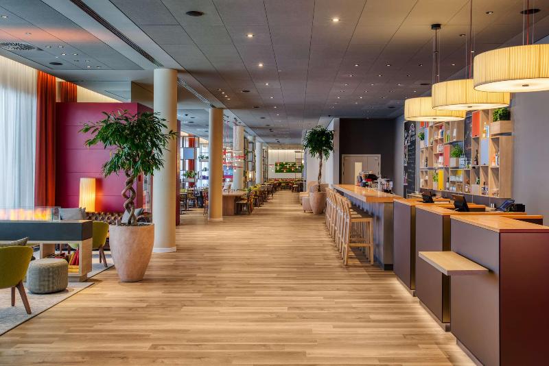 IntercityHotel Graz - Lobi