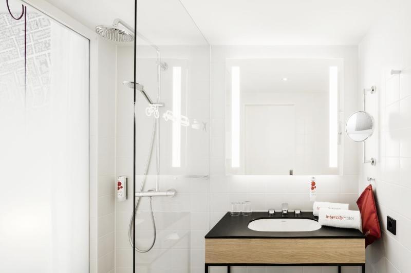 IntercityHotel Graz - Oda
