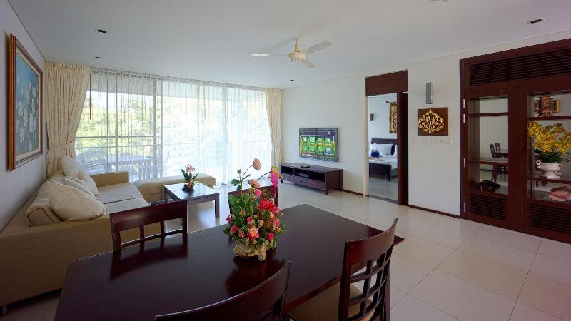Casuarina Shores - Oda